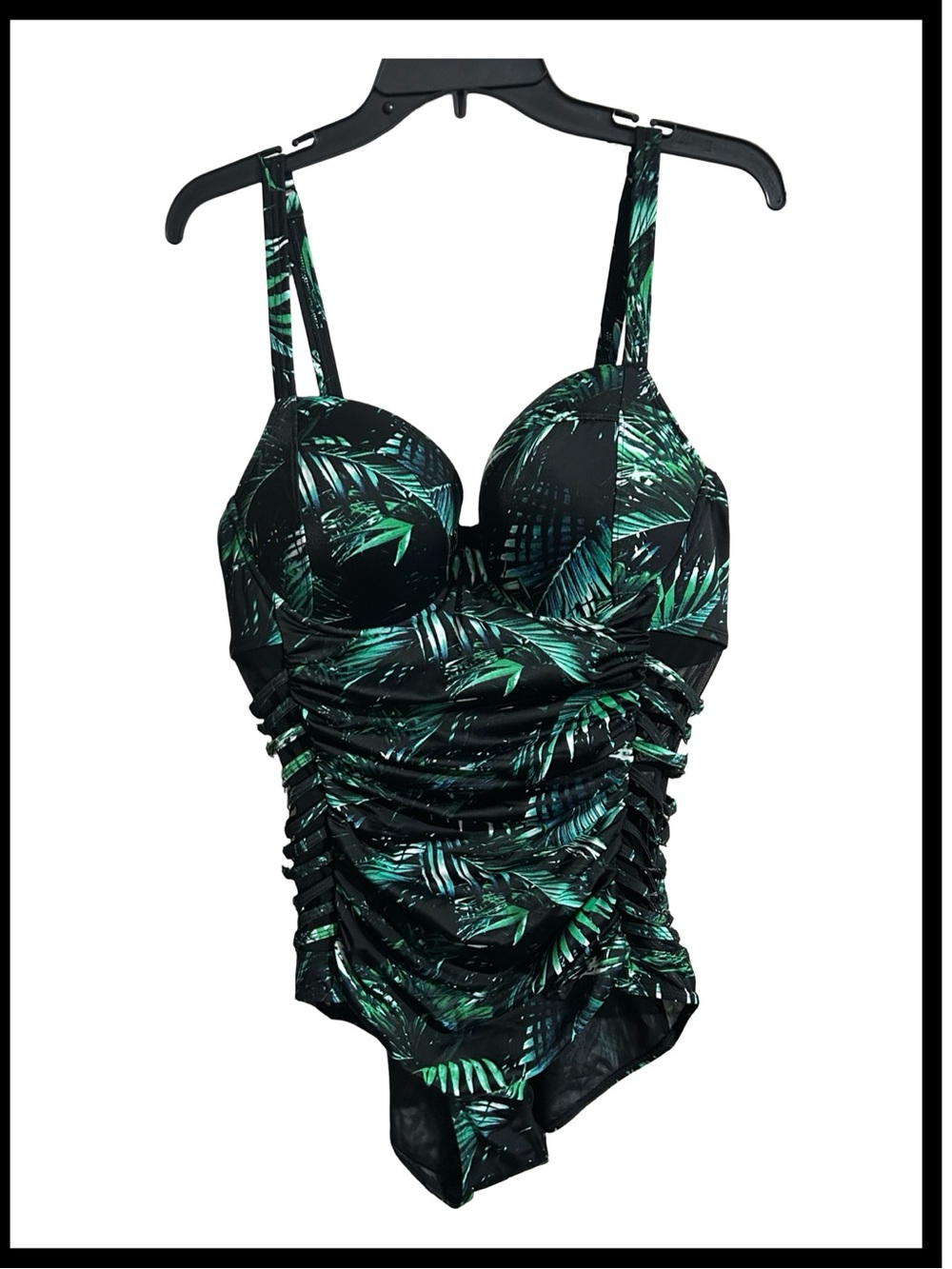 NWOT Women’s Plus Size Green Palm-Print One-Piece Swimsuit